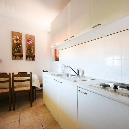 Apartment And Diana Zadar