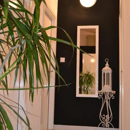 And Diana Apartment