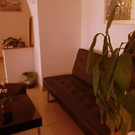 Apartment And Diana